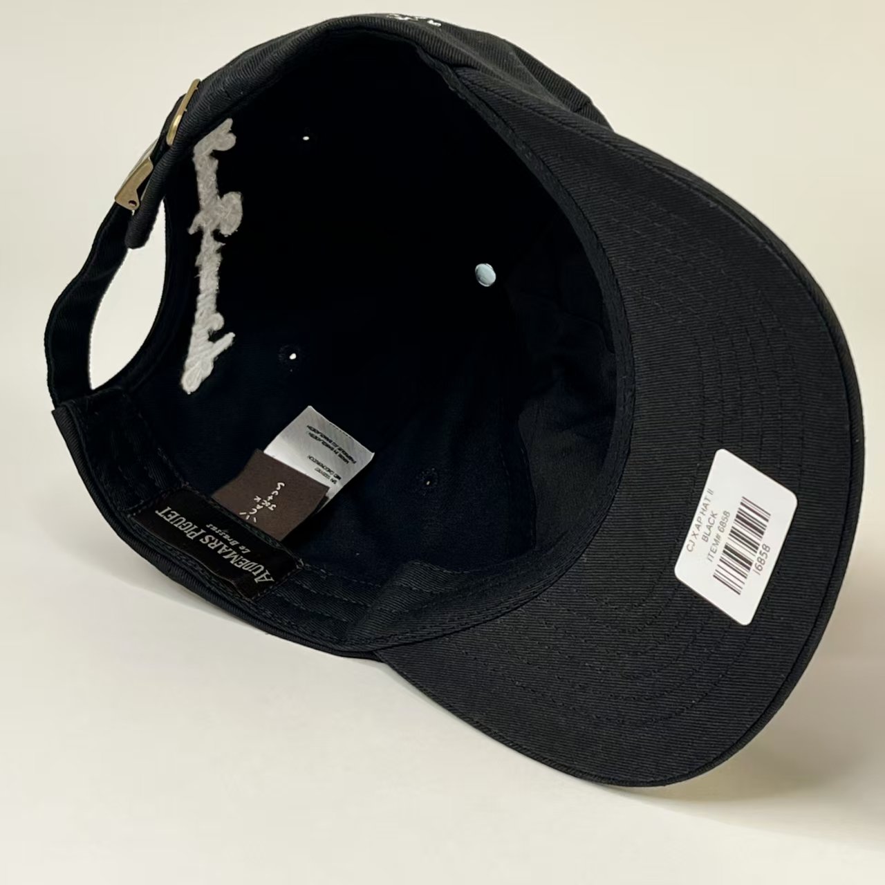 オーデマピゲ APロゴ入りトラヴィスマシューキャップ Audemars Piguet x Travis Scott Cactus Jack Black Cap – Limited
